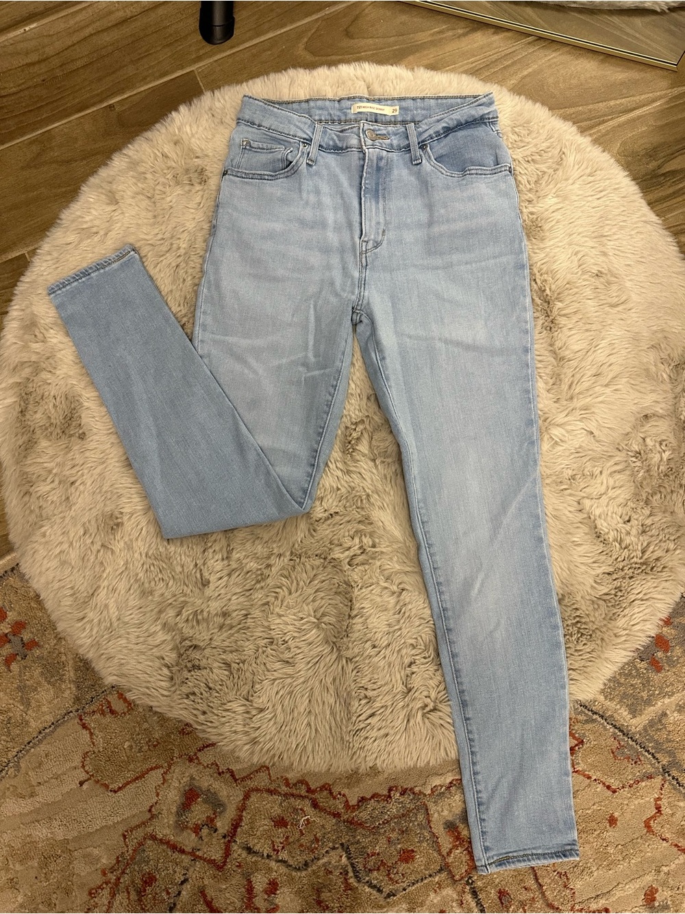 Levi's Lightwash High-Rise Skinny Jeans